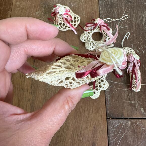 Starched 3D handmade doily ribbon Hand Crafted Christmas Ornament Collection - Picture 2 of 9